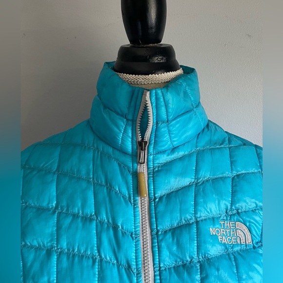 The North Face puffer/snow jacket - Picture 5 of 7
